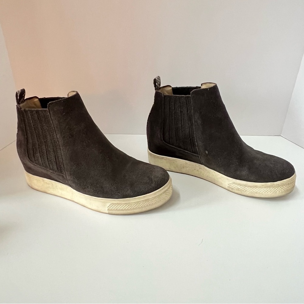 Dolce Vita Women’s Hidden Wedge Grey Suede Booties Size 7